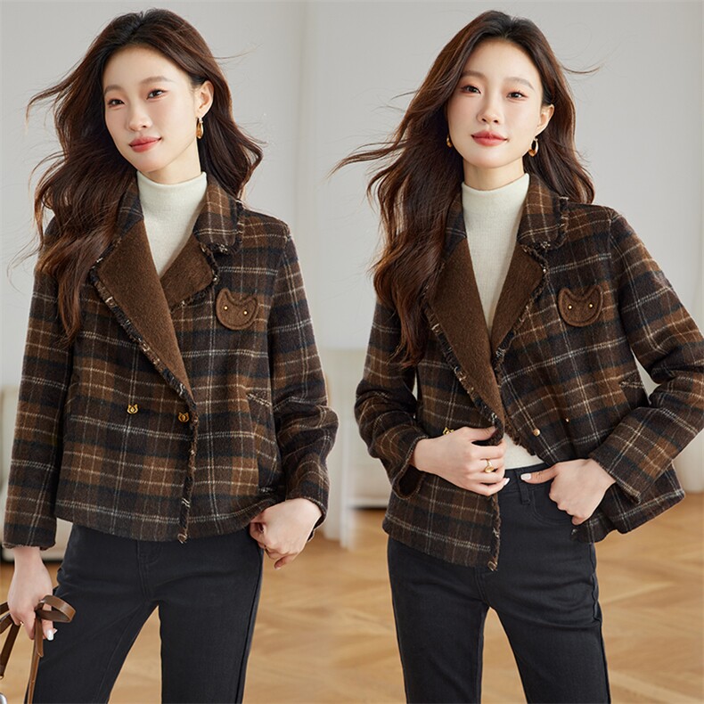 时尚气质格子70毛呢外套女2024年秋冬新款修身显瘦减龄呢子外套，女装毛呢外套，拾衣