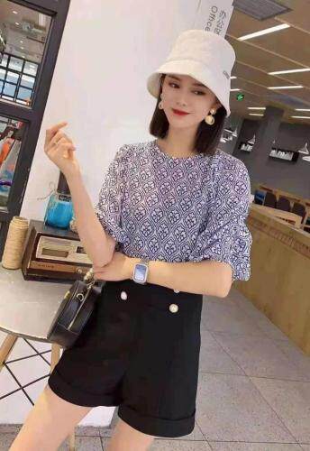 小丅，女装，亿茉尔