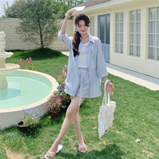 防晒蓝色衬衫背心短裤套装女夏2025新款独特绝美漂亮三件套巨好看，女装套装/套裙，2C271