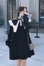 黑色娃娃领卫衣连衣裙春秋女2024新款小个子宽松减龄中长款卫衣裙，女装连衣裙，诺蝶