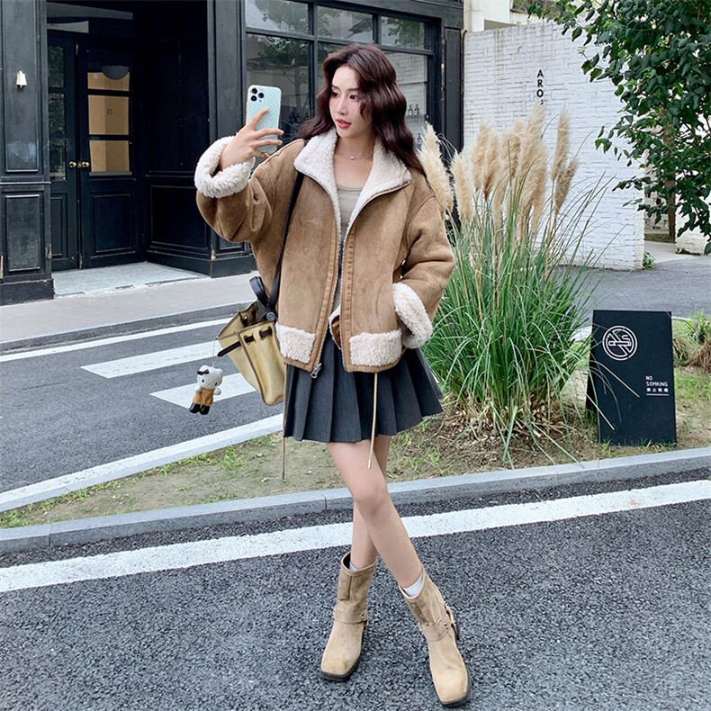 卡其色两面穿麂皮绒拼接外套女2025冬季日系加厚短款皮毛一体棉衣,女装短外套,2C108