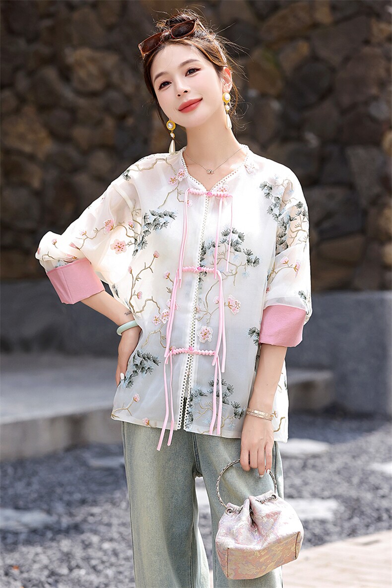 新中式小外套女2024年夏季新款气质高级感国风刺绣薄款防晒上衣服,女装短外套,木橙西子