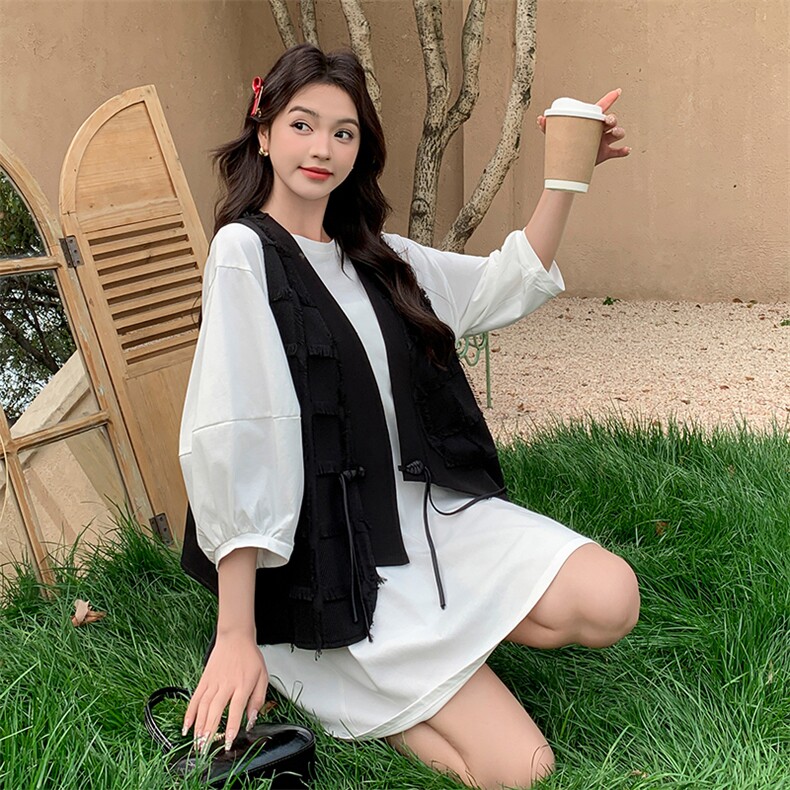 新中式黑色流苏马甲套装女2024春秋季新款显瘦灯笼袖短裙两件套,女装连衣裙,诺蝶