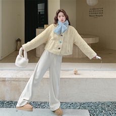 浅黄色皮毛一体外套+撞色围巾一条，2B218-2582-P225,控338，女装皮草，2B218