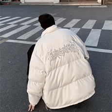 米白色