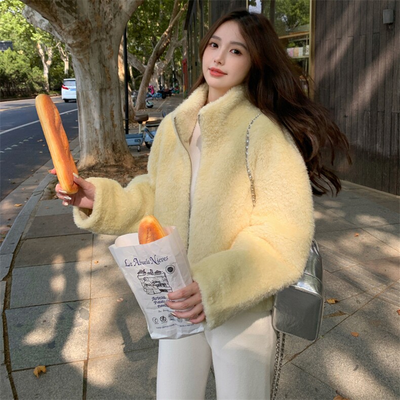 新款主推奶呼呼嫩黄色皮毛一体2639-P185-K278,女装短外套,2C129