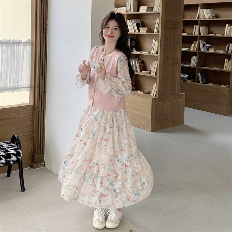 春季流行穿搭一整套装2025新款法式甜美碎花连衣裙针织马甲两件套,女装套装/套裙,2C232