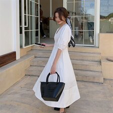 2021夏季新款女装中长款连衣裙简约时尚A字裙V领短袖，女装连衣裙，阿菲诺依