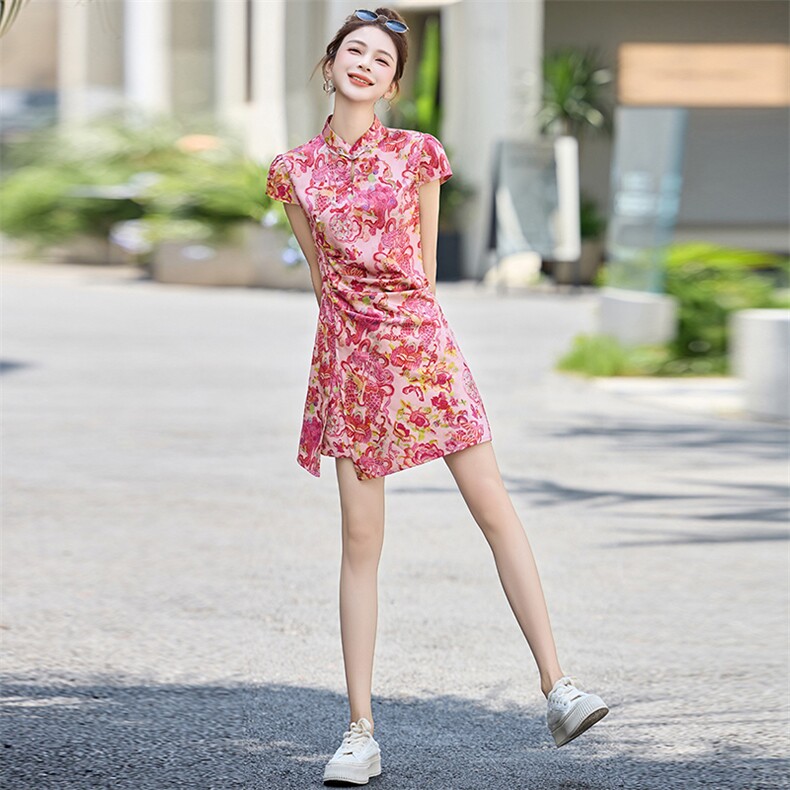 新中式国风印花套装女2025夏新款洋气减龄显瘦旗袍上衣短裤两件套,女装套装/套裙,玖莱伊