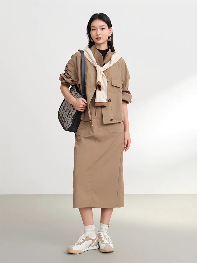 2025早秋新款女装卡其色短款宽松休闲工装夹克外套图片