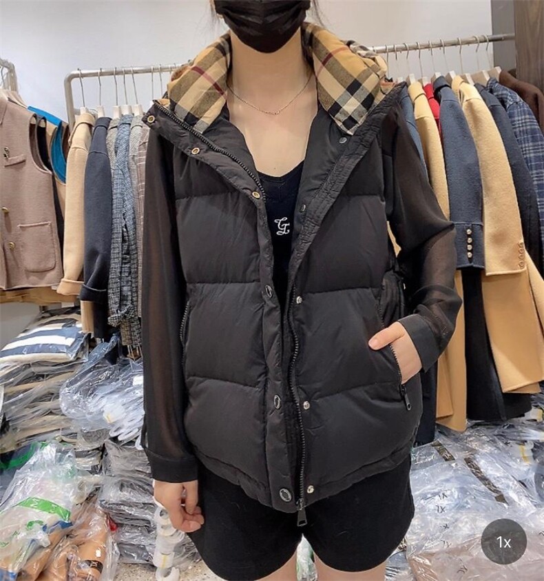 2022新款气质拼格设计连帽90%白鸭绒马甲,女装马甲,L·H·X