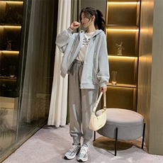 现货2024秋季新款短外套女华夫格宽松卫衣外套大口袋贴标上衣，女装短外套，梦懿尔