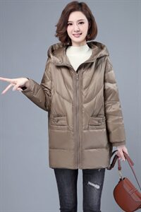 2020冬季新款简约时尚保暖舒适中长款连帽羽绒服图片