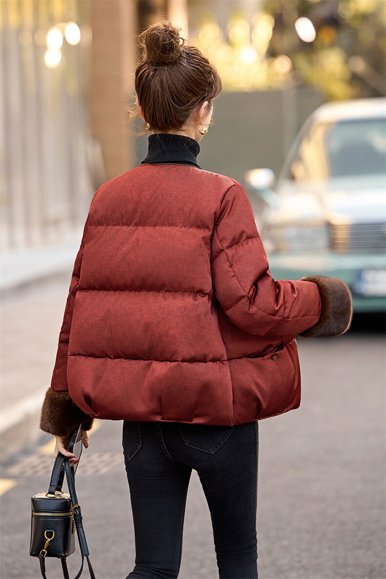 红色国风印花短装羽绒服女2025冬新款仿水貂毛拼接气质白鸭绒外套,女装羽绒服,姿衣坊