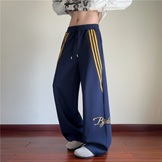 藏青色