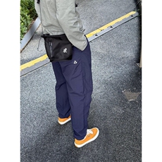藏蓝色