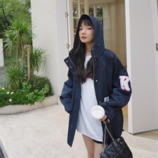 藏青色