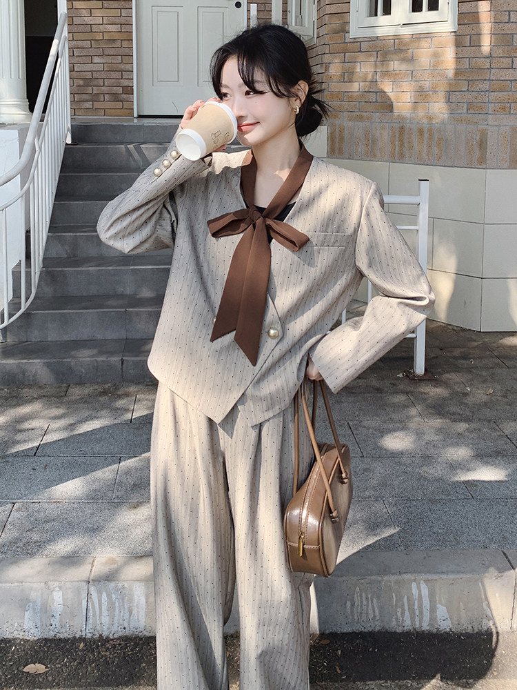 春现设计感御姐盐系西装两件套B190-5015-P170-K238,女装套装/套裙,2B190