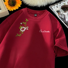 酒红色