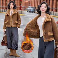 2025年冬季新款时尚可翻可立皮毛一体外套女，女装短外套，沁沁公主