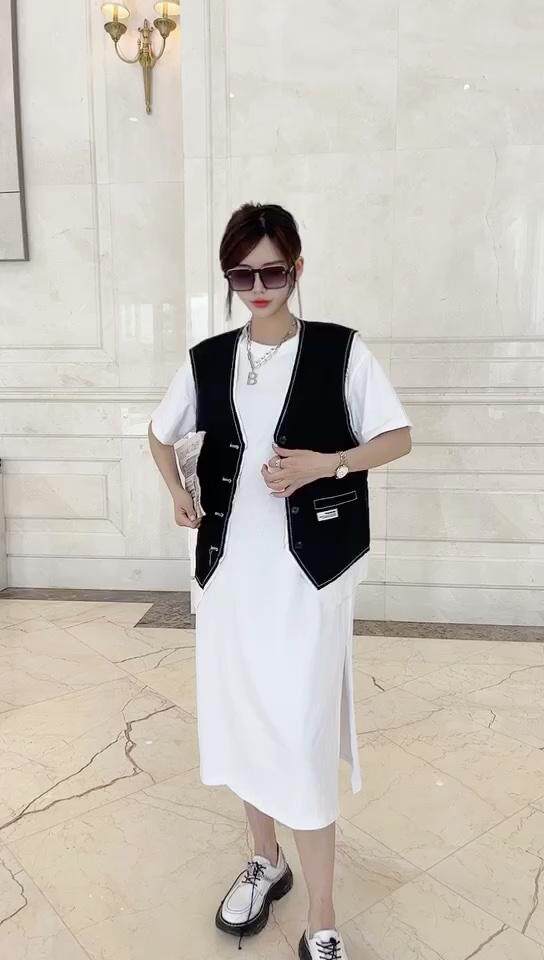 夏季新款二件套，女装，冰雪兒