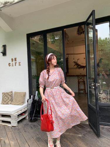 现货，粉色花连衣裙，女装连衣裙，dznkb