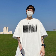 白色