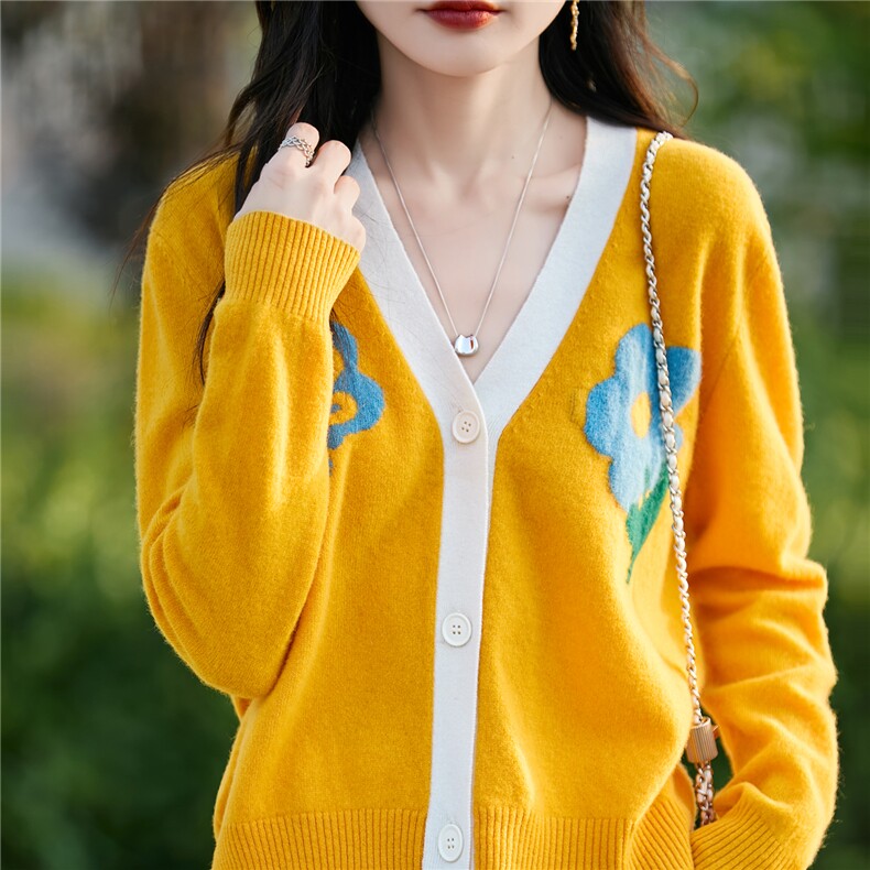2025百搭时尚简约v领长袖花朵羊毛针织衫，女装羊毛衫，蒙特羊绒