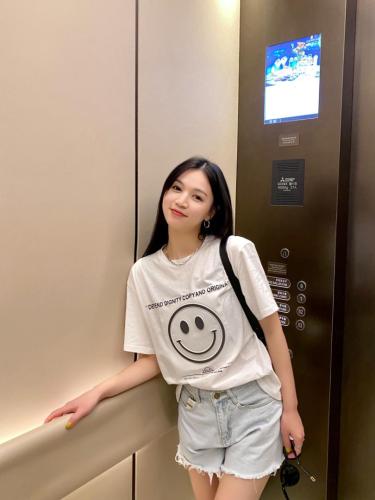 三维立体压花?夜光发光工艺个性字母上衣休闲T,女装,拉菲·玛索