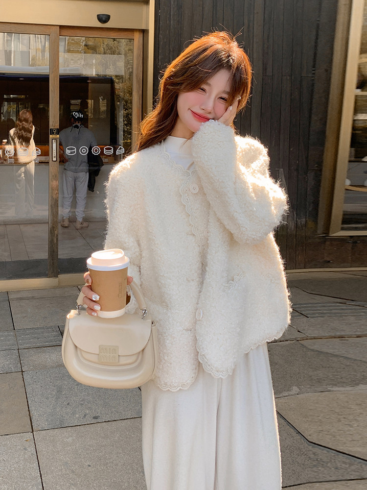 韩版减龄蕾丝边羊羔毛外套女2025年冬季新款显瘦加厚短款皮毛一体,女装羊羔毛/颗粒绒,维壹