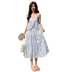 甜美碎花雪纺吊带连衣裙女夏季2025新款韩版拼接设计感时尚长裙子，女装连衣裙，2C087