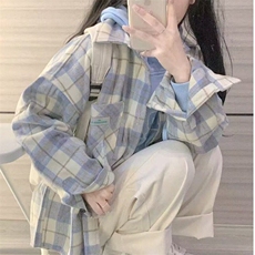 蓝色