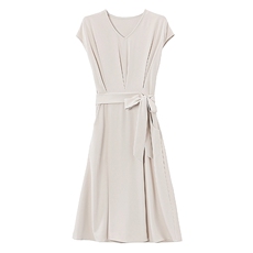 2026夏季绑带V领法式短袖高腰显瘦连衣裙女设计感赫本温柔风长裙，女装连衣裙，艾米