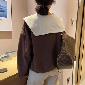 7133翻领打皱卫衣图片