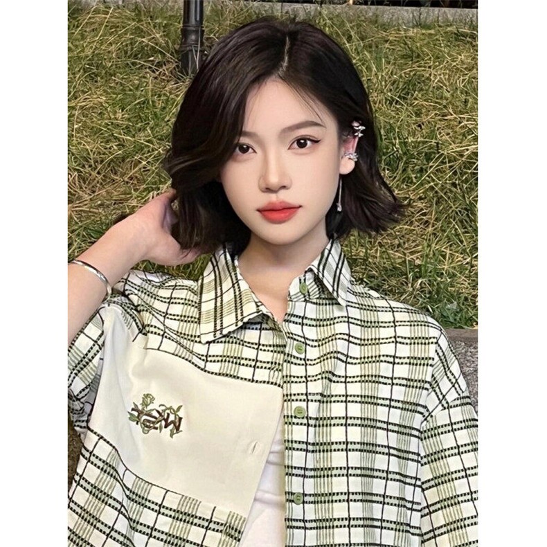 绿白格纹polo领短袖衬衫男女藤蔓刺绣小众中长款上衣 CA099图片