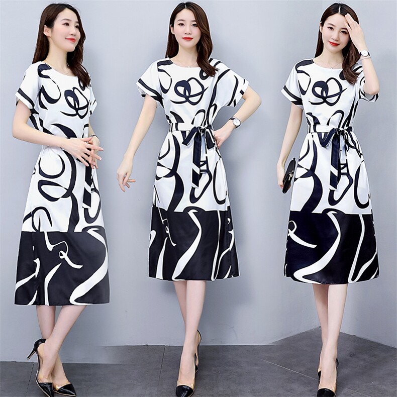 2022年夏季通勤圆领短袖中长款时尚印花拼色连衣裙，女装连衣裙，时尚俏佳人
