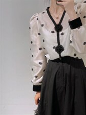 韩系刺绣V领衬衫，女装衬衫，驿谷