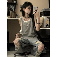 灰色