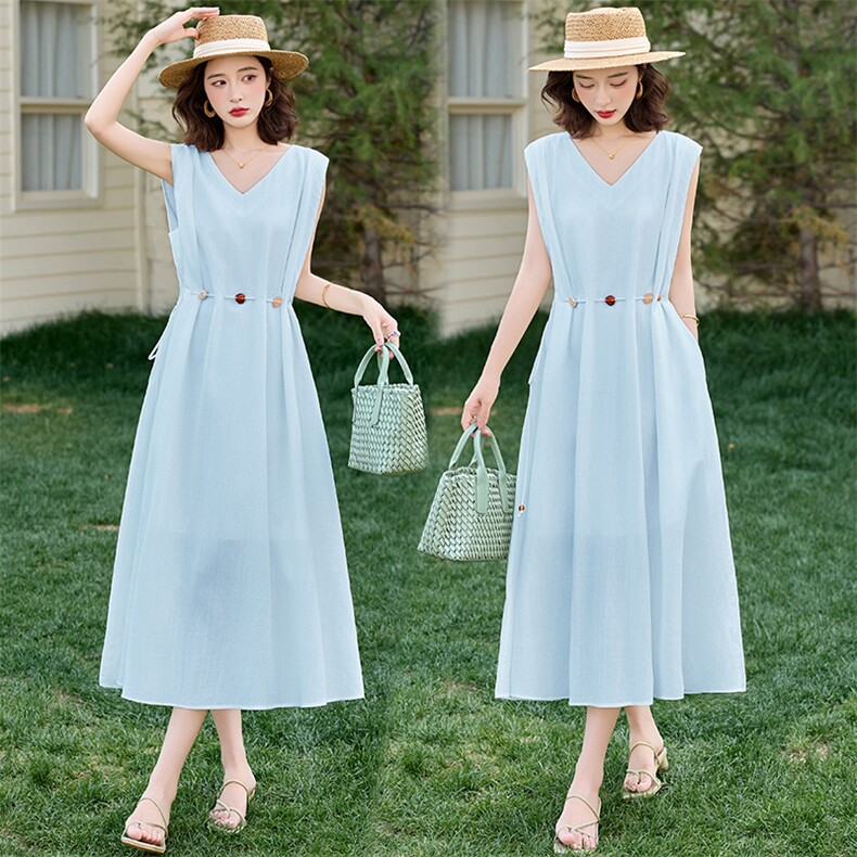 2025夏新款高级感时尚超好看女神气质V领收腰法式度假风连衣裙女，女装连衣裙，魅丽静蓝