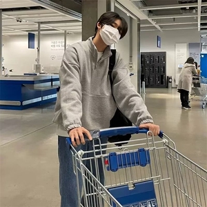 钛合金双开拉链美式高街个性魔术贴刺绣棒球服学生情侣潮牌外套图片