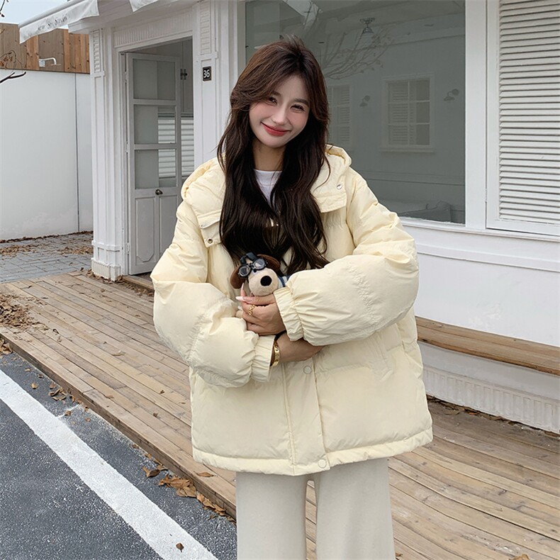 浅黄色短款连帽羽绒服女冬季超火好看高级小众加绒加厚面包服外套,女装羽绒服,2B187