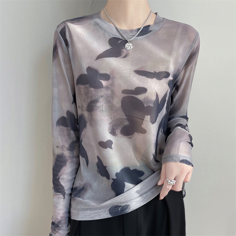 2025春秋新款圆领晕染印花网纱长袖T恤女修身洋气百搭减龄打底衫，女装蕾丝衫/雪纺衫，羊特美羊绒