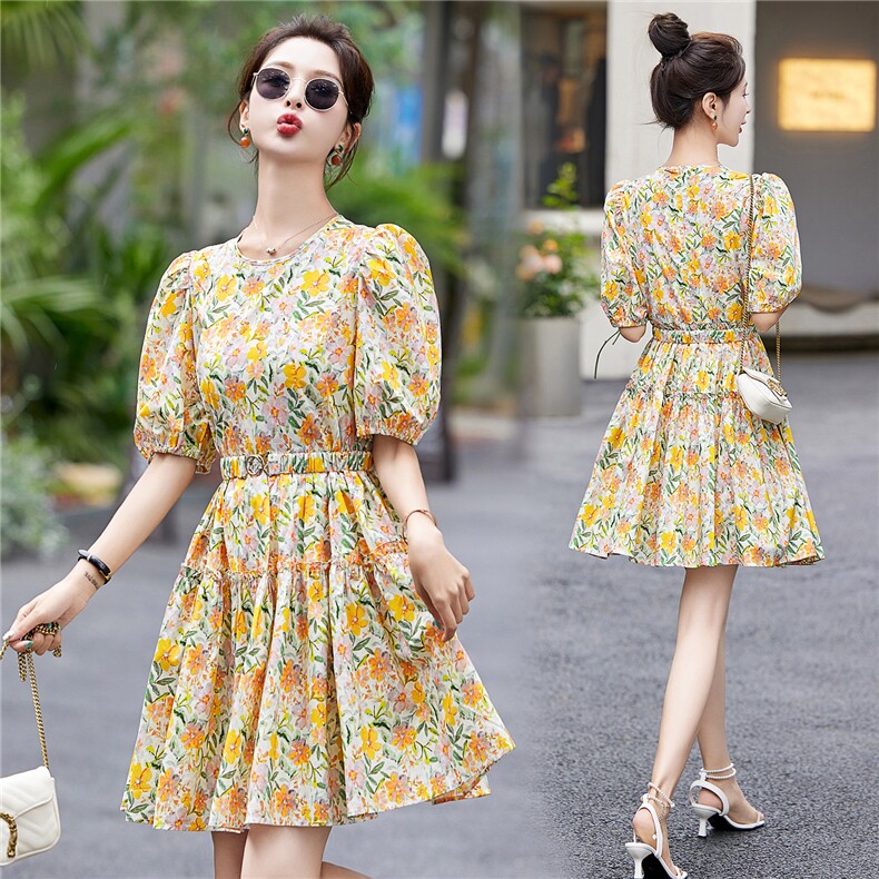 2026夏装新款简约时尚休闲时髦印花收腰连衣裙,女装连衣裙,美沁