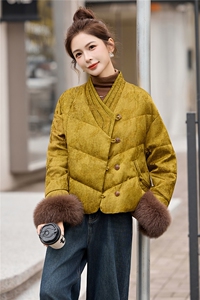 新中式羽绒服女2025冬新款短款巨好看的洋气漂亮狐狸毛厚外套图片