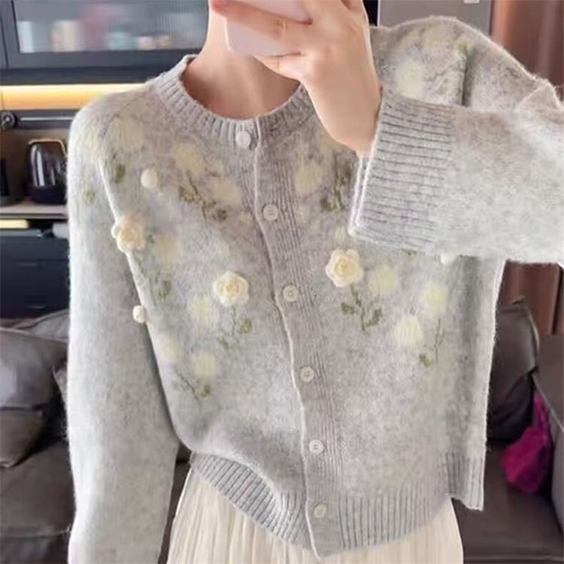 女士立体花加厚开衫2025年秋季图片