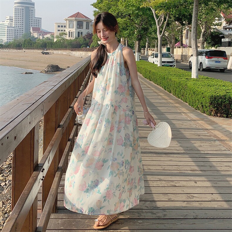 法式浪漫印花无袖挂脖连衣裙女夏2025新款气质超仙海边度假风裙子,女装连衣裙,2C201