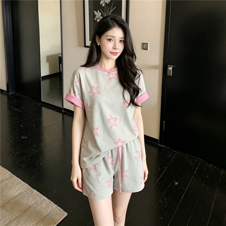 高级感简约时尚休闲运动套装女夏新款星星印花撞色短袖短裤两件套，女装套装/套裙，江南