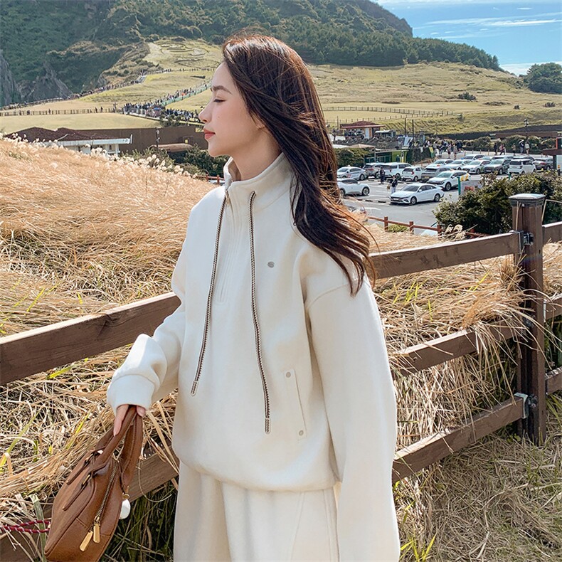 韩系松弛感穿搭女2024冬新款学院风羽绒服马甲加厚卫衣卫裤两件套,女装套装/套裙,2C305