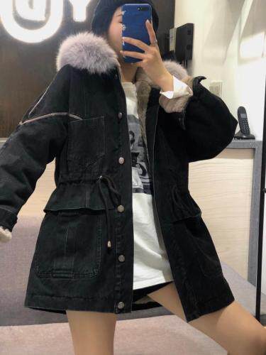 牛仔绣金线派克服，加大毛领，女装，衣生缘