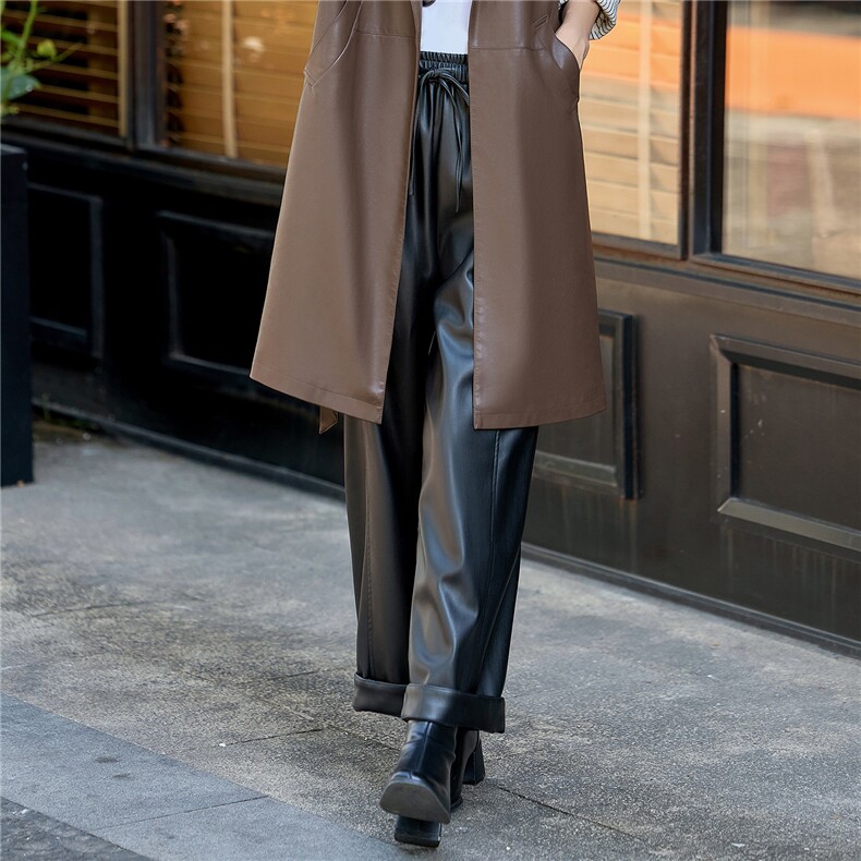 2025年秋季新款现货潮流时尚蛋白皮休闲皮裤，女装皮衣，臻衣坊